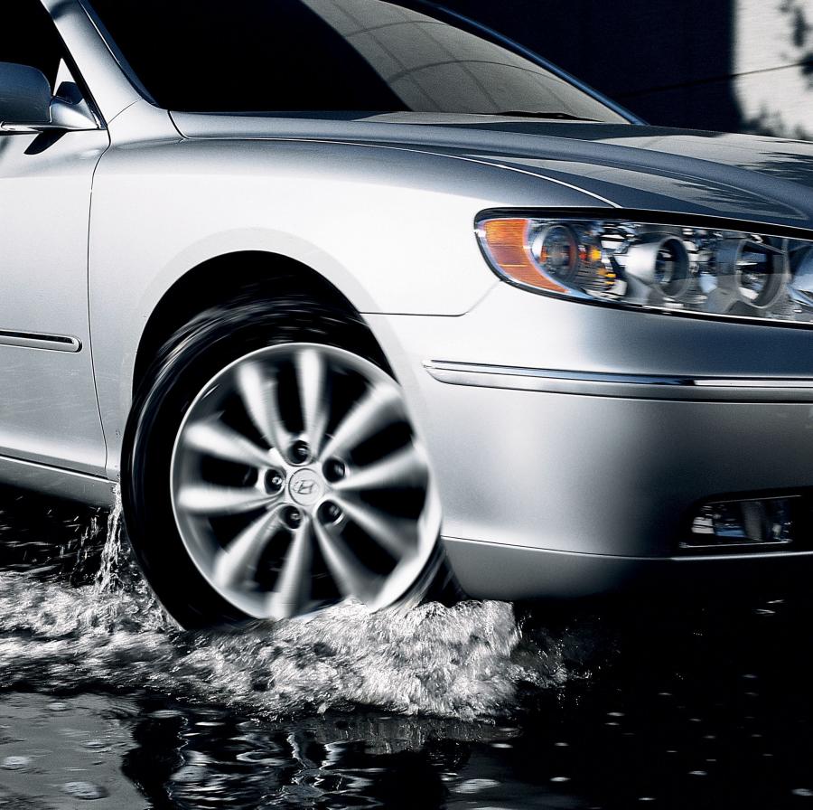  Hyundai Grandeur 2006 года  (фото 12 из 40)